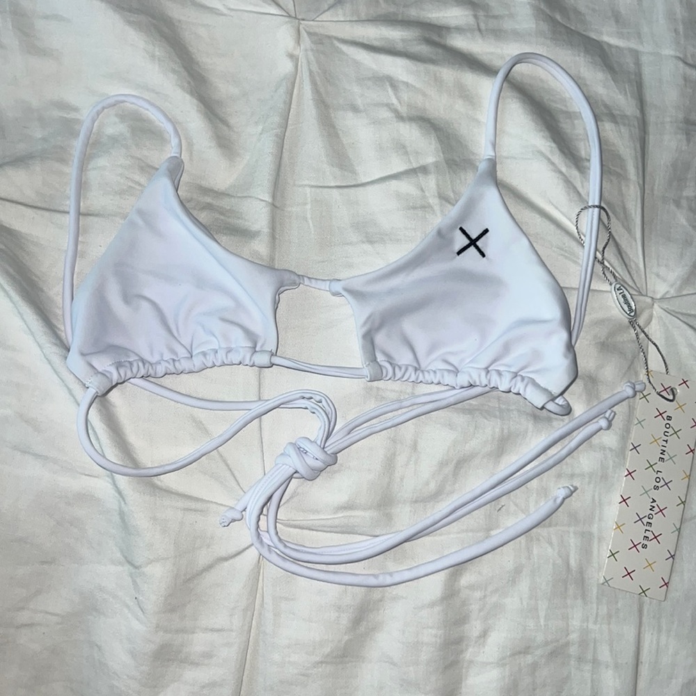 Boutine LA white loop top🤍